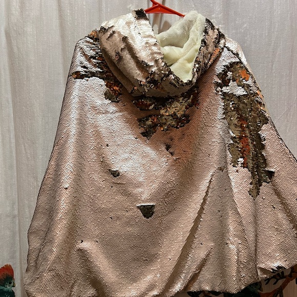 Free people hooded poncho jacket with inside pocket - Picture 9 of 10